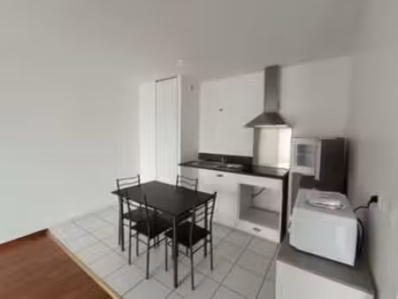 location appartement t1 meublé à la roche-sur-yon centre ville (85000) : à louer t1 meublé