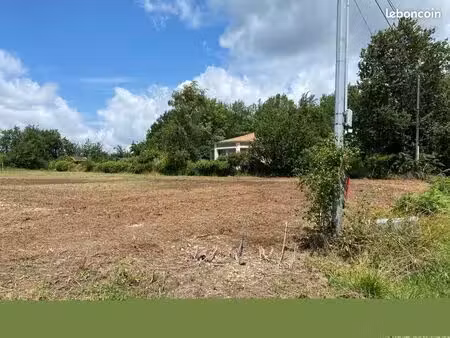 terrain 800 m² fargues saint hilaire