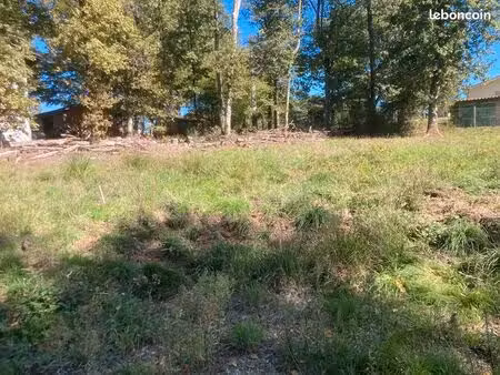 terrain 750 m² le pout