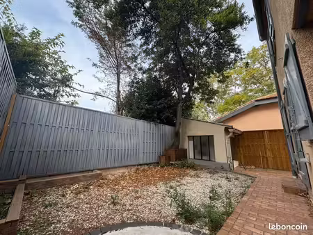 située dans un quartier calme et recherché  cette maison de 91 m²