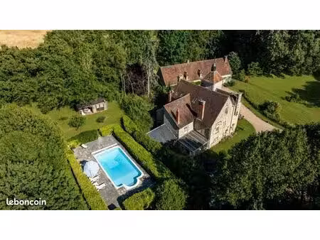 vente | propriété | 17p | 9ch | 610 m² | beaumont-sardolles | expo nord/sud/est/ouest
