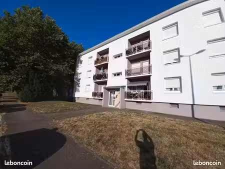 location dans un cadre verdoyant  d'un beau f4 avec chaudière individuelle gaz au 10 rue d