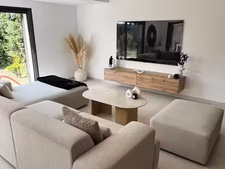 villa 4 pièces 125m²