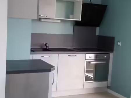 grand t2 avec balcon dans résidence neuve