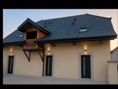 joli appartement t4 refait à neuf triplex