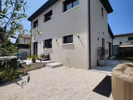 belle maison contemporaine 115 m² à louer à montanay – 4 chambres