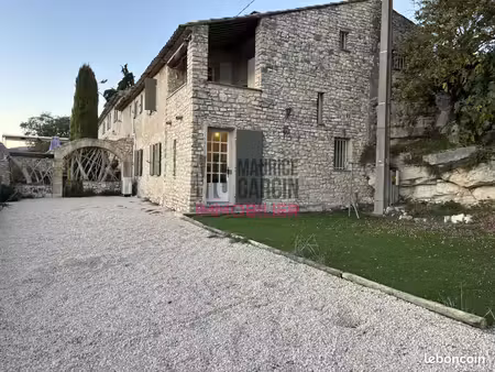 mas 4 pièces 104 m²
