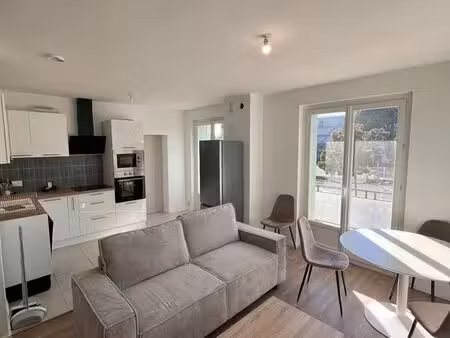 t5 99m² entièrement rénové avignon rocade sud dpe b tram 2 min disponible septembre 2026