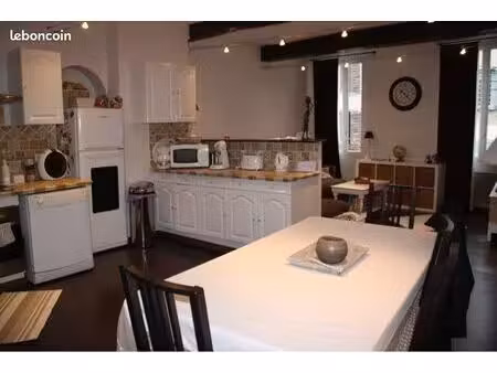appartement à louer à callas