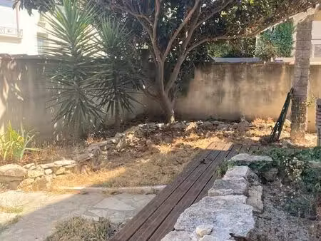 t2 meublé 35m² + jardin privé 70m² + parking - nîmes beausoleil