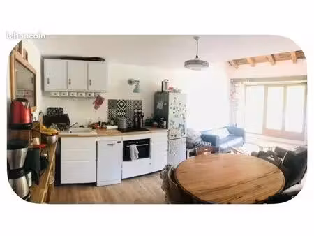 maison mitoyenne non meublée avec grand jardin en plein campagne
