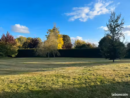 terrain tout constructible 1185m2