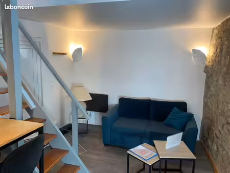 entre lac et montagne vends bel appartement dans les 48m au sol