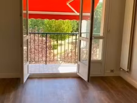 appartement t3 de 77m2 avec parking et cave à chambray-les-tours