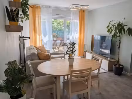appartement t4 recent avec jardin privatif 200m² & garage 30m² - l'isle-d'abeau (hauteurs 
