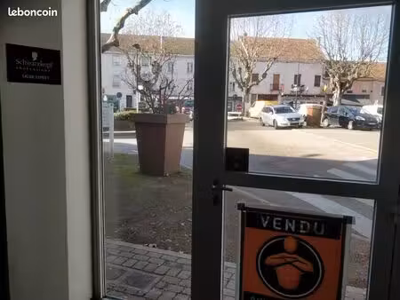 local commercial 31 m2