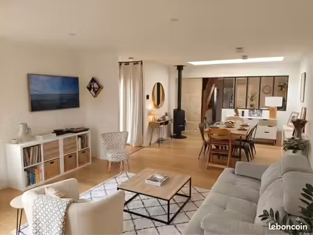 coup de cœur à ambarès-et-lagrave : charme de la pierre & extension bois par architecte