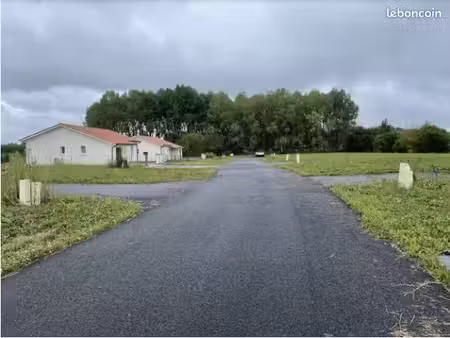 terrain à bâtir de 610 m² à hagetmau (40)