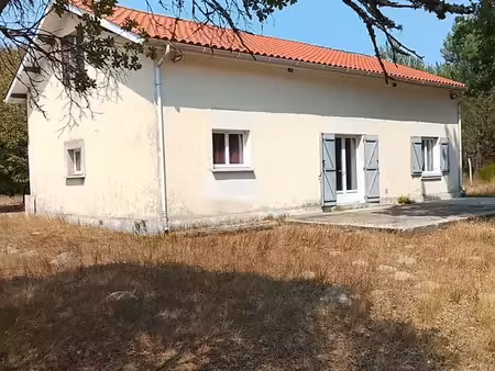 maison 6 pièces de 140 m² dans un cadre naturel - labouheyre