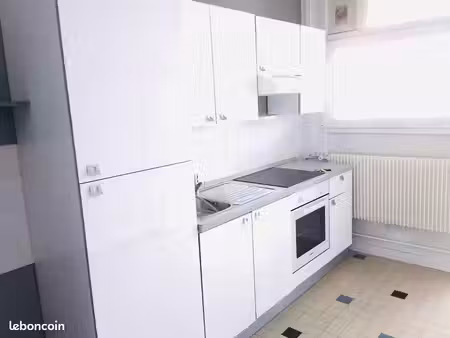 appartement + balcon + cellier montplaisir