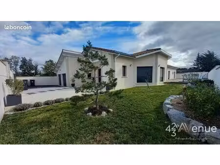 villa 7 pièces 208 m²