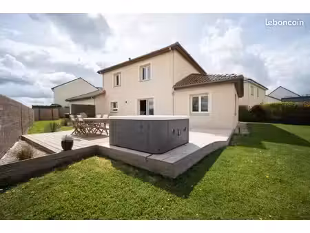 maison 7 pièces 148 m²