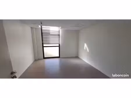 local commercial 176 m²