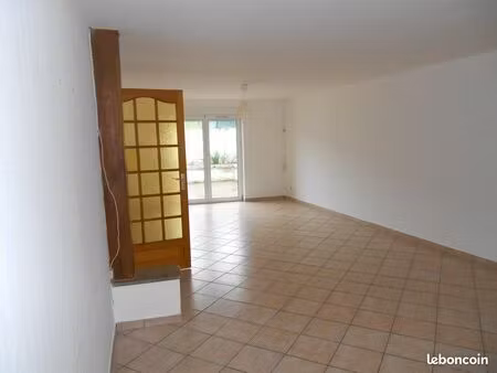 location maison 200m2 dans village