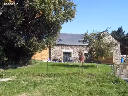 maison mitoyenne en pierre à louer dès mi septembre 2026