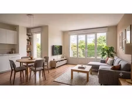 bel appartement 2 pièces à proximité immédiate des transports avec balcon !
