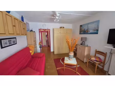 le cap d'agde: les falaises: studio avec parking  vendu meublé  200m plage
