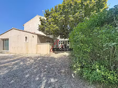 ensemble immobilier avec mas et revenus locatifs