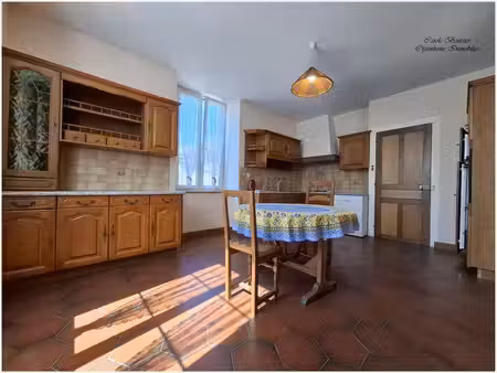 à vendre – maison individuelle 6 pièces avec de beaux volumes et grenier aménageable à châ
