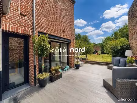maison 7 pièces 233 m²