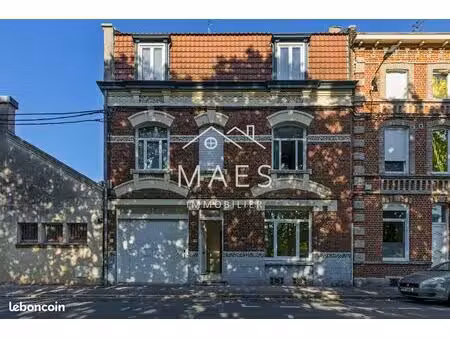 immeuble 208 m² loos