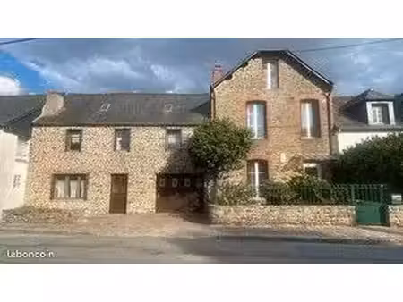 maison en pierre avec seconde habitation