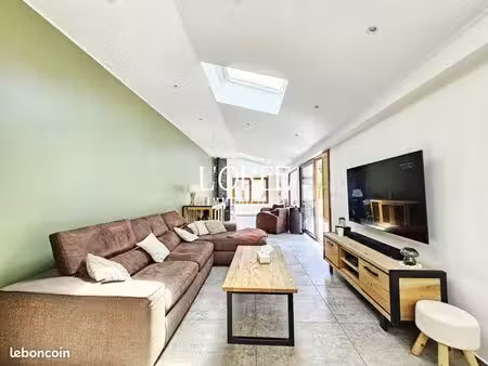 maison de ville 4 pièces 159 m²