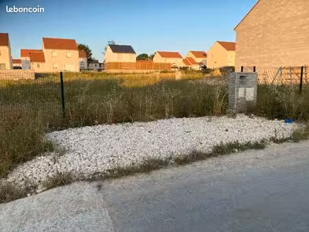 terrain 692 m² arsy