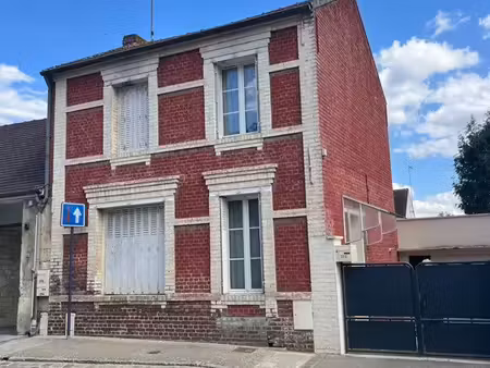 très jolie maison de ville sans travaux