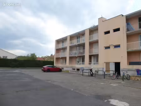 immeuble 3 pièces 56 m²