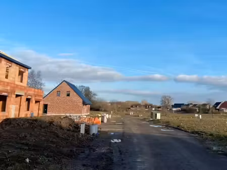 terrain 380 m² annay
