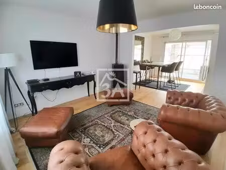 maison 8 pièces 104 m²