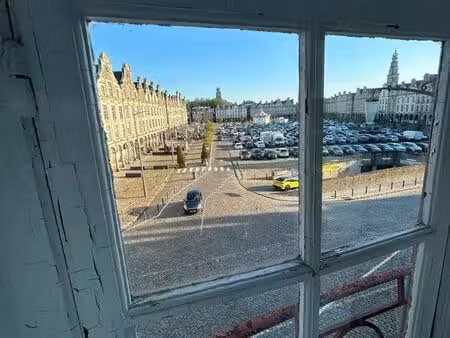 grand place vue beffroi avec jaccuzi