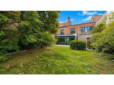 maison 7 pièces 200 m²