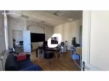 bureaux 149 m²
