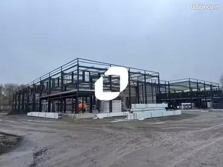local d'activité 4 616 m²