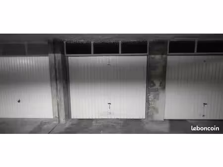 garage/box 13 m² pau