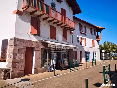 fonds de commerce 79 m² cambo les bains