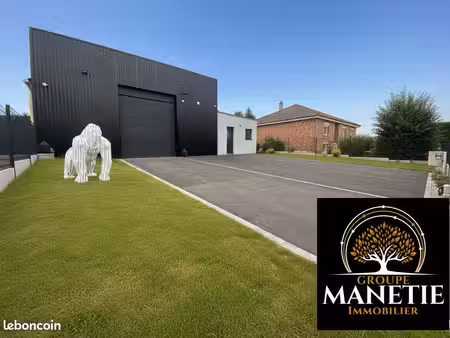 local 263 m² dainville