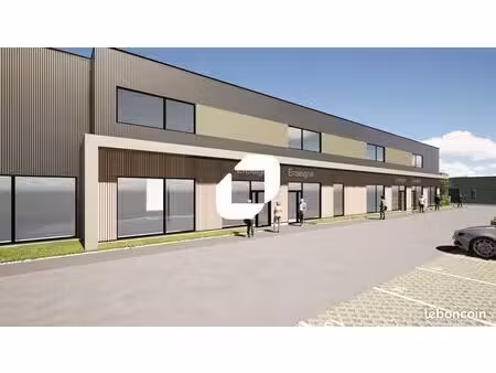 local d'activité 2 370 m²